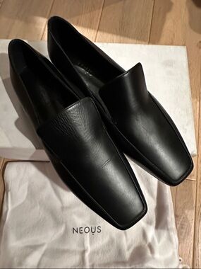 New! Neous Black Leather Square Toe Loafer Flats! Size 7 / 38   So lovely.